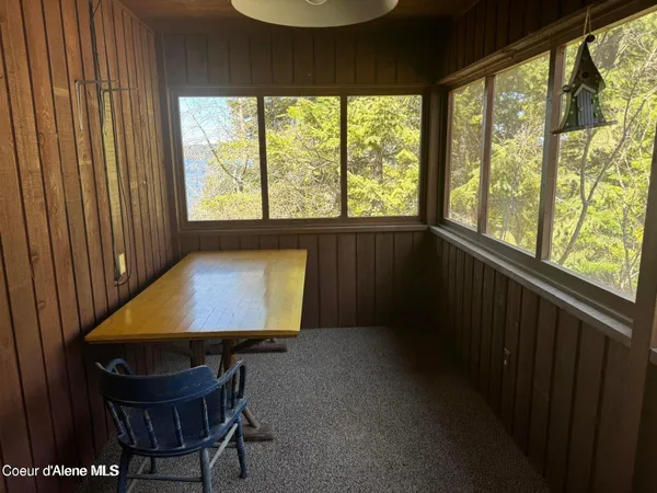 $825,000 | 476 Clinton Avenue, Coolin, ID 83821