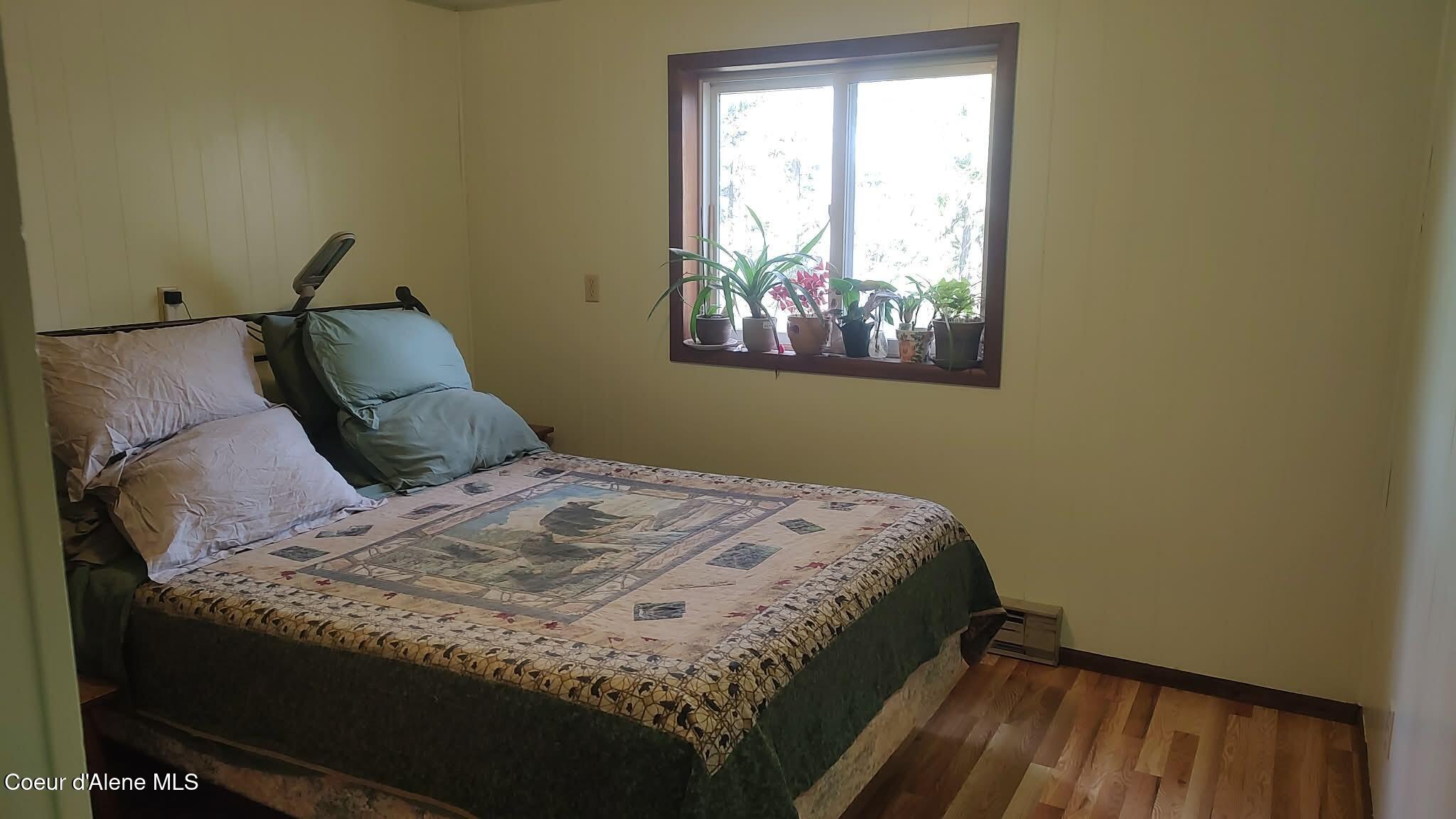 476 Clinton Avenue Coolin, ID 83821 - Photo 30 of 35 Downstairs bedroom