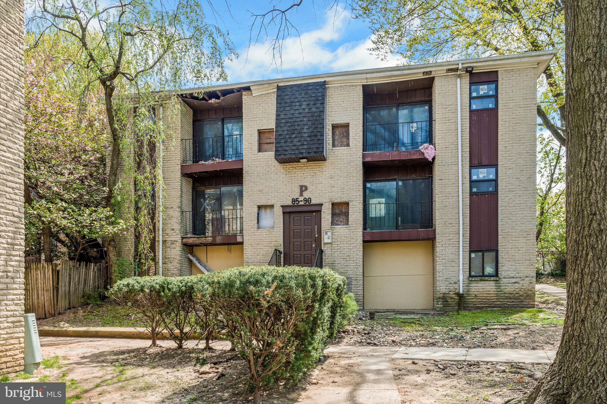 8030 Ditman Street, Unit 88P Philadelphia, PA 19136 - Photo 2 of 30 a front view of a house with garden