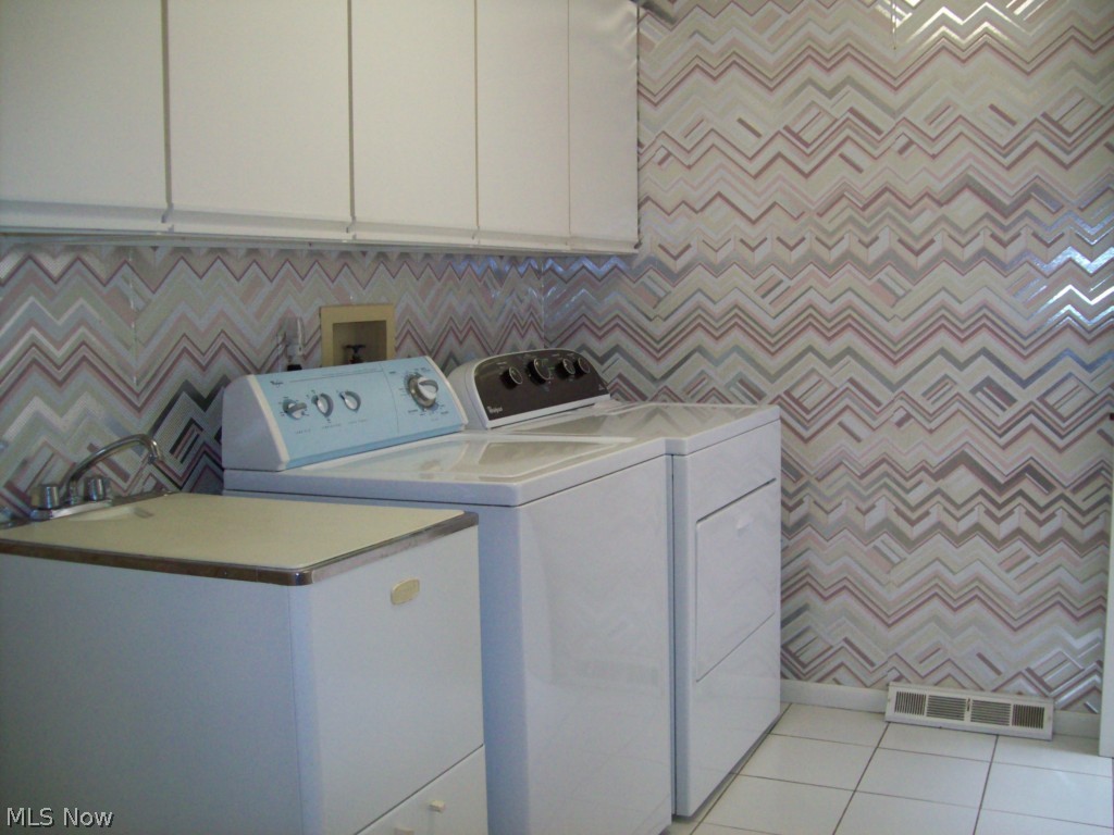 3883-2 Lander Road, Unit Q2 Chagrin Falls, OH 44022 - Photo 19 of 22 Laundry/utility room on 1st