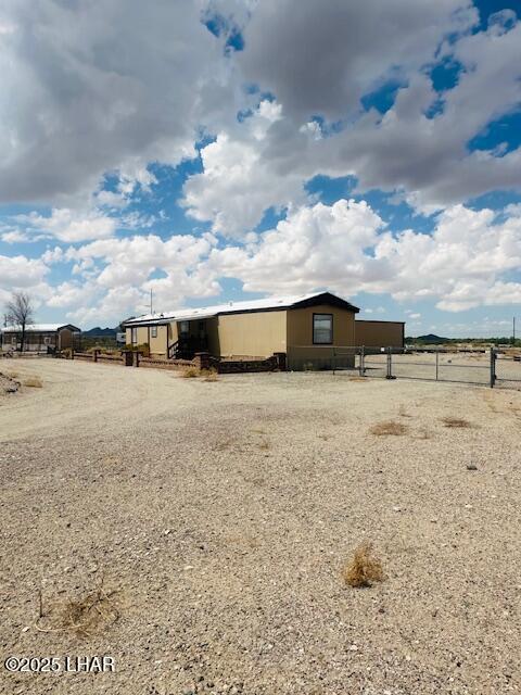 44357 Cactus Street Bouse, AZ 85325 - Photo 4 of 30 IMG_7700