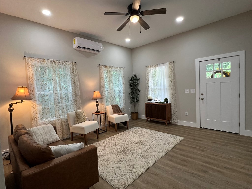 307 Hunter Street Seneca, SC 29678 - Photo 6 of 20