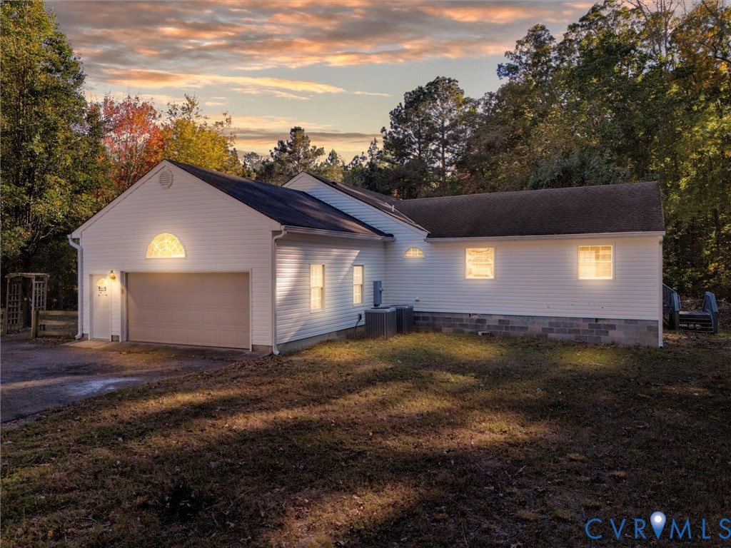 9402 Dry Creek Road Chesterfield, VA 23832 - Photo 4 of 46