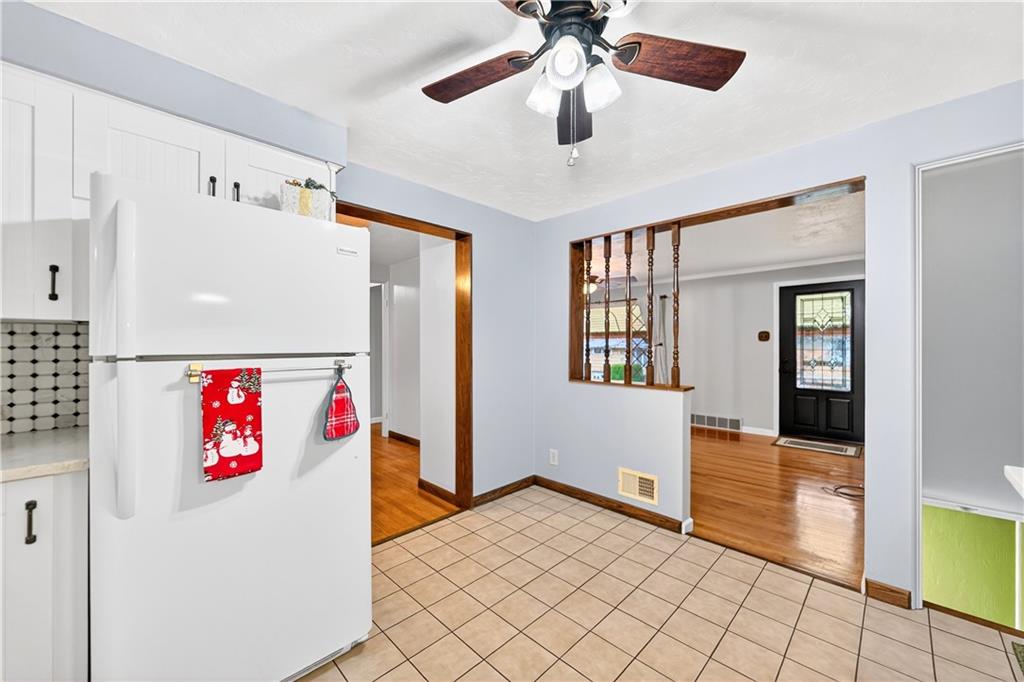 436 Spring Valley Road West Mifflin, PA 15122 - Photo 13 of 45