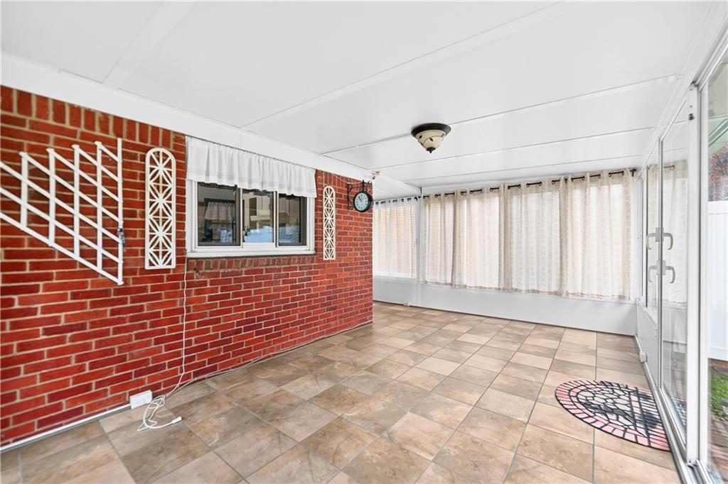 436 Spring Valley Road West Mifflin, PA 15122 - Photo 28 of 39 Gallery Image 28