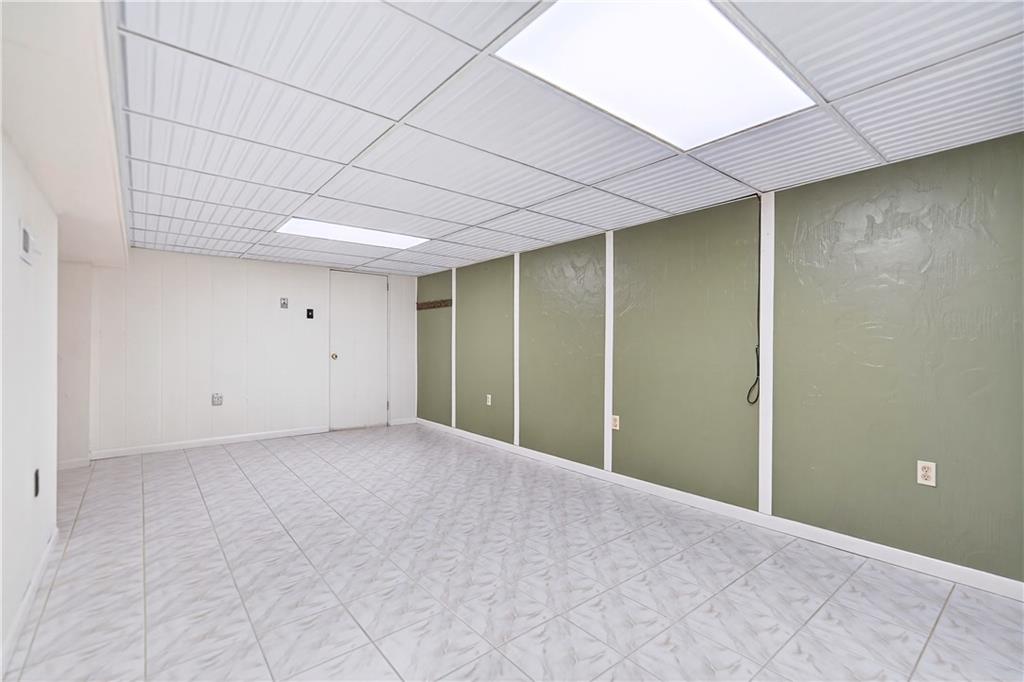 436 Spring Valley Road West Mifflin, PA 15122 - Photo 29 of 45