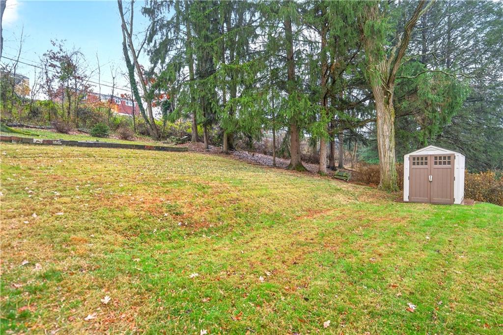 436 Spring Valley Road West Mifflin, PA 15122 - Photo 38 of 39 Gallery Image 38