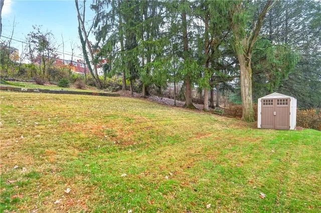 $250,000 | 436 Spring Valley Road, West Mifflin, PA 15122