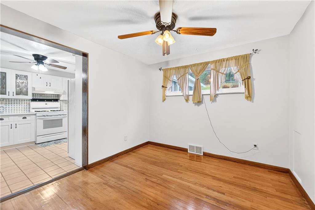 436 Spring Valley Road West Mifflin, PA 15122 - Photo 8 of 45