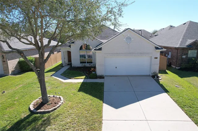 $390,000 | 2875 Milano Lane, League City, TX 77573