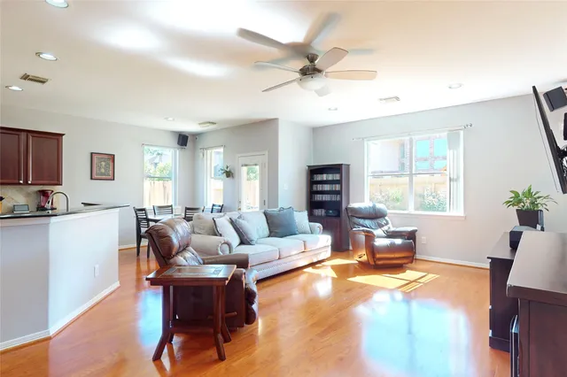 $390,000 | 2875 Milano Lane, League City, TX 77573