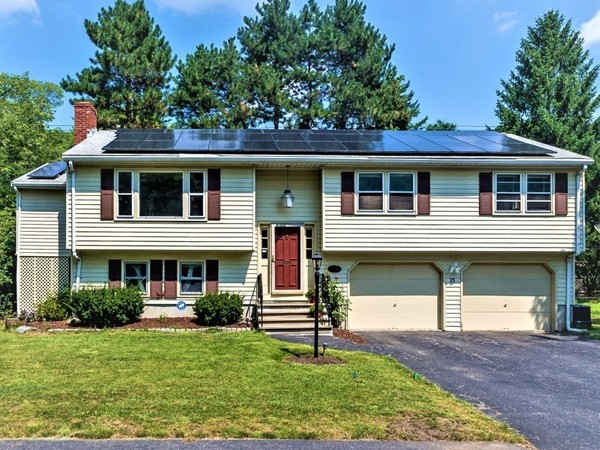 25 Pinewood Road Wellesley, MA 02482 - Photo 1 of 28