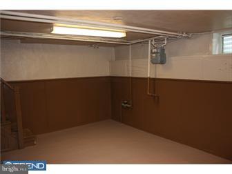 506 Wiltshire Road Upper Darby, PA 19082 - Photo 9 of 12 Basement - Finished