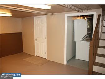 506 Wiltshire Road Upper Darby, PA 19082 - Photo 10 of 12 Basement - Finished