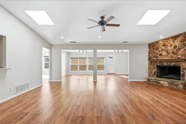 $3,200 | 1922 Kensington Drive, Carrollton, TX 75007