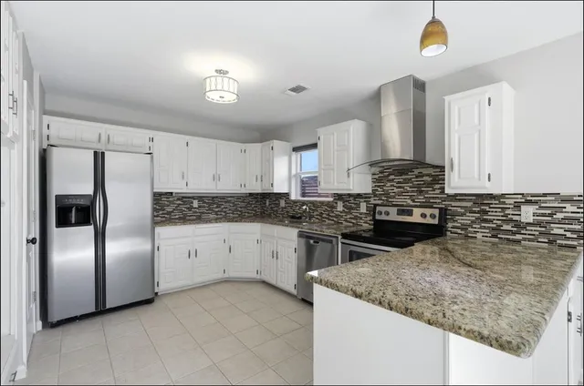 $3,200 | 1922 Kensington Drive, Carrollton, TX 75007