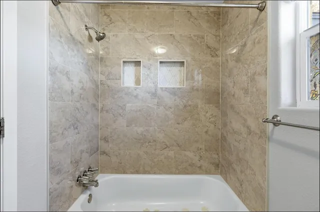 $3,200 | 1922 Kensington Drive, Carrollton, TX 75007