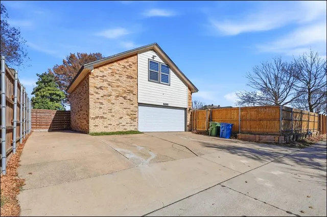 $3,200 | 1922 Kensington Drive, Carrollton, TX 75007