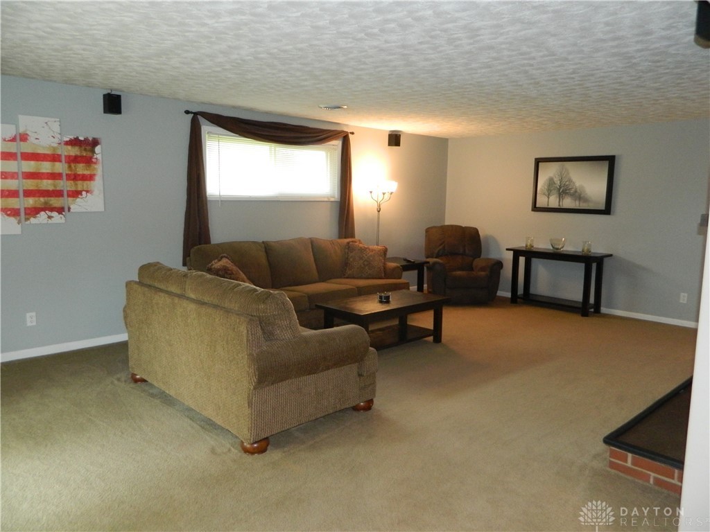 1249 Cloverfield Avenue Kettering, OH 45429 - Photo 13 of 34