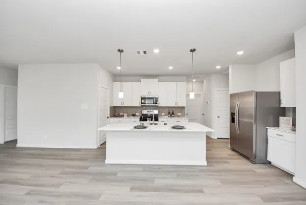 $2,000 | 16981 Juniper Blossom Bend, Conroe, TX 77302