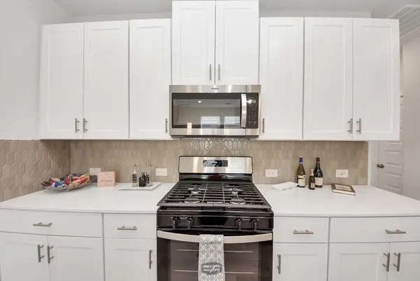 $2,000 | 16981 Juniper Blossom Bend, Conroe, TX 77302