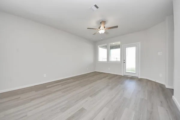 $2,000 | 16981 Juniper Blossom Bend, Conroe, TX 77302