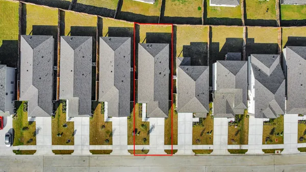 $2,000 | 16981 Juniper Blossom Bend, Conroe, TX 77302