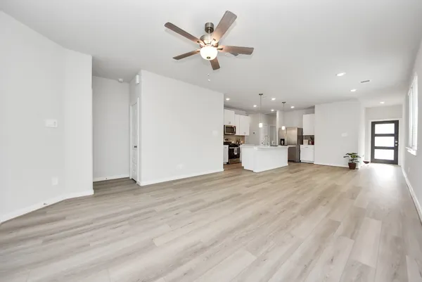 $2,000 | 16981 Juniper Blossom Bend, Conroe, TX 77302