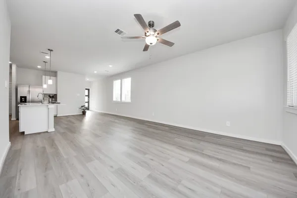 $2,000 | 16981 Juniper Blossom Bend, Conroe, TX 77302