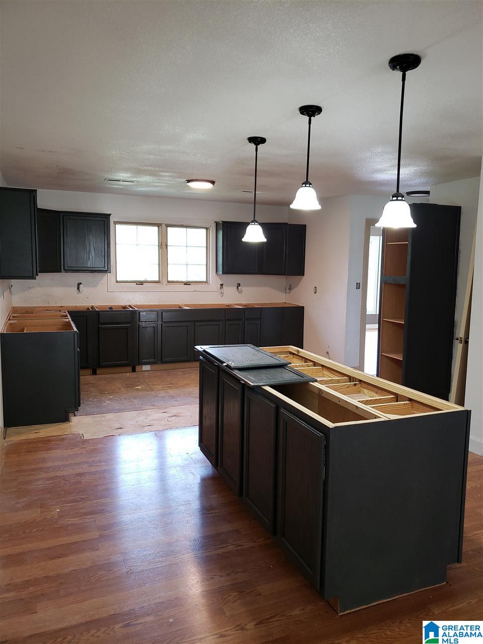 425 Sun Valley Road Birmingham, AL 35215 - Photo 2 of 13