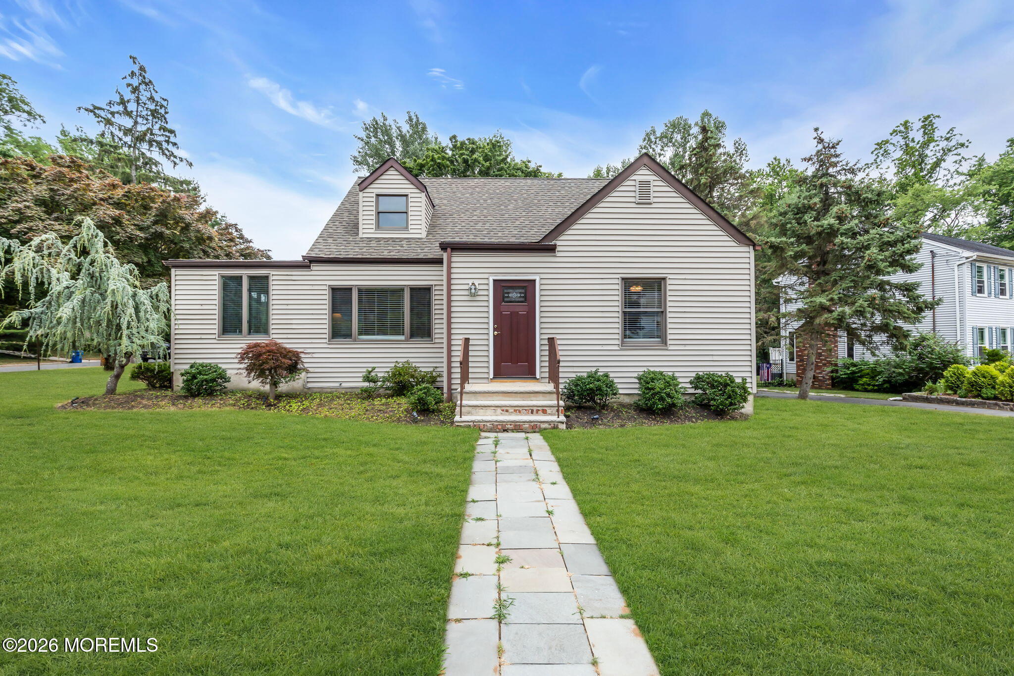 89 Oak Hill Road Middletown, NJ 07701 - Photo 6 of 62 4-web-or-mls-3F1A2768-1