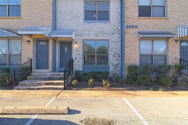 $1,295 | 3004 Whisper Oaks Lane, Unit D, Georgetown, TX 78628