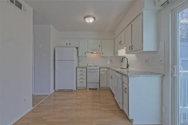 $1,295 | 3004 Whisper Oaks Lane, Unit D, Georgetown, TX 78628