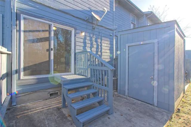 $1,295 | 3004 Whisper Oaks Lane, Unit D, Georgetown, TX 78628