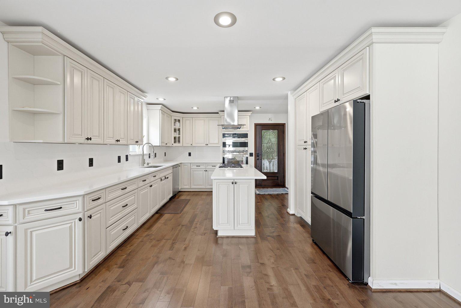 4101 Roberts Road Fairfax, VA 22032 - Photo 9 of 34