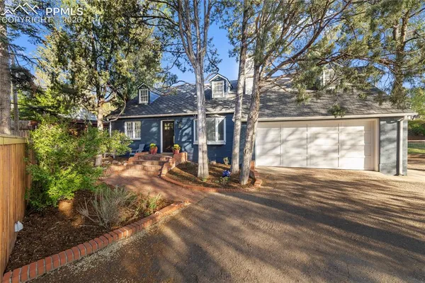 $750,000 | 2 Cresta Road, Colorado Springs, CO 80906