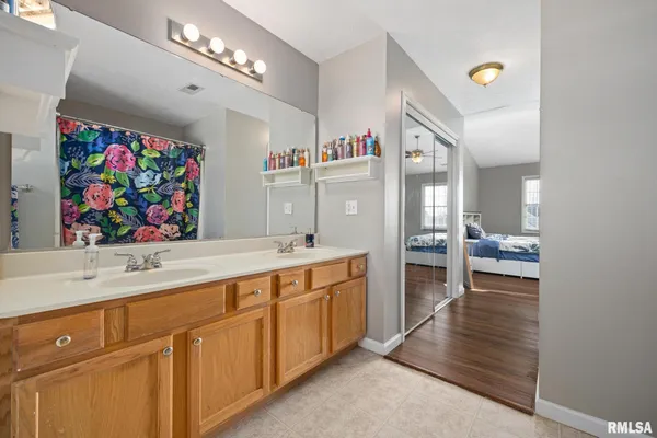 $380,000 | 2331 West Molly Lane, Dunlap, IL 61525