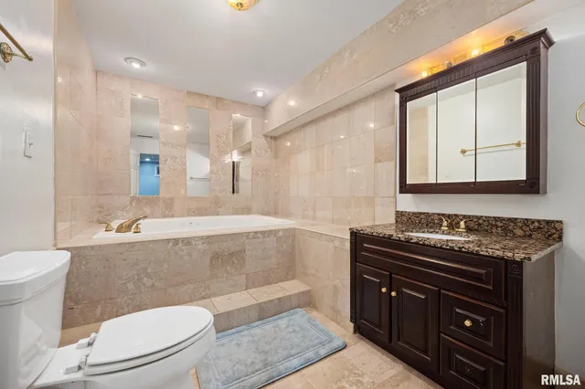 $380,000 | 2331 West Molly Lane, Dunlap, IL 61525