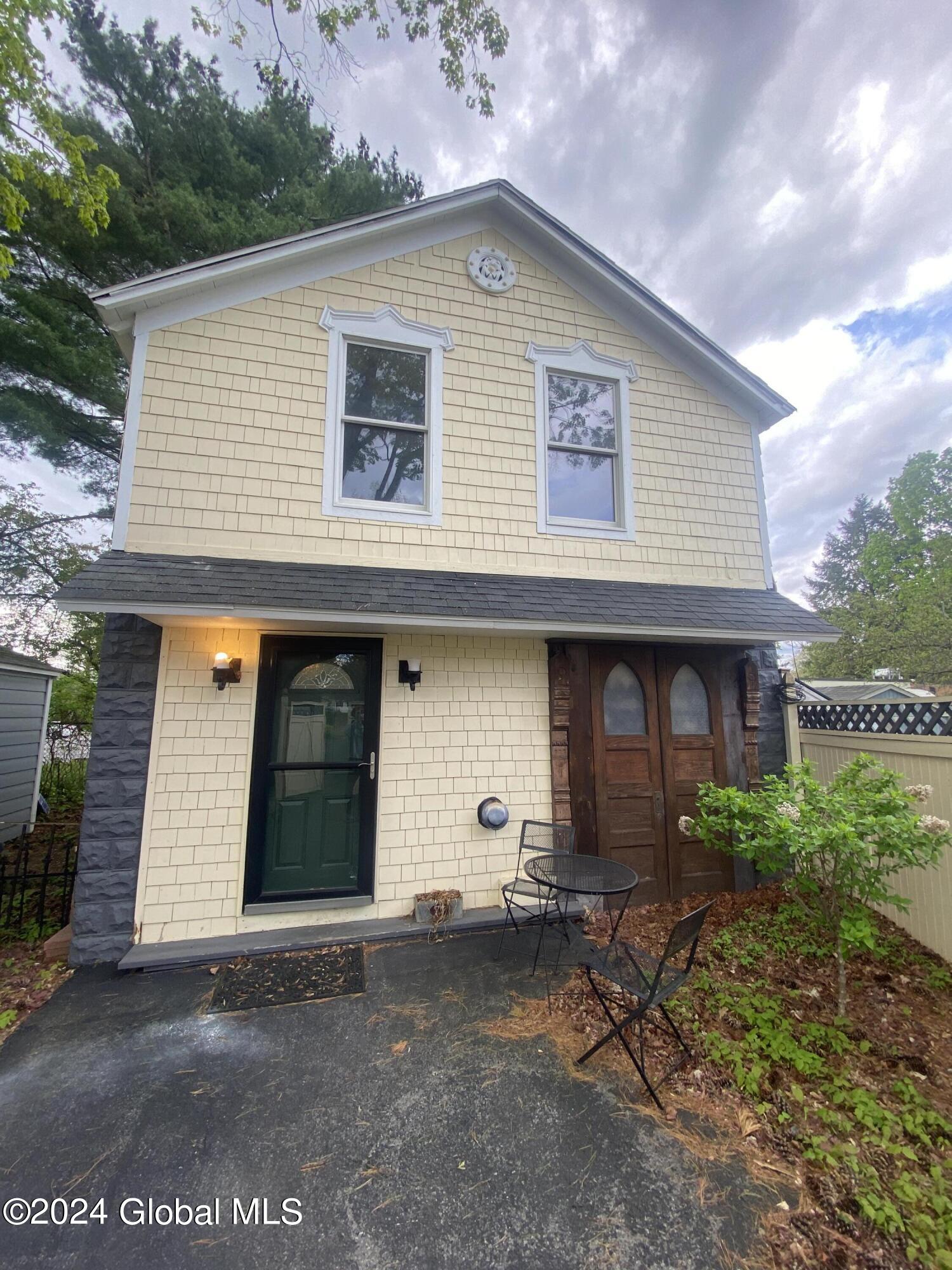 77 Regent Street, Unit CARRIAGE HOUSE, Saratoga Springs, NY 12866 Compass