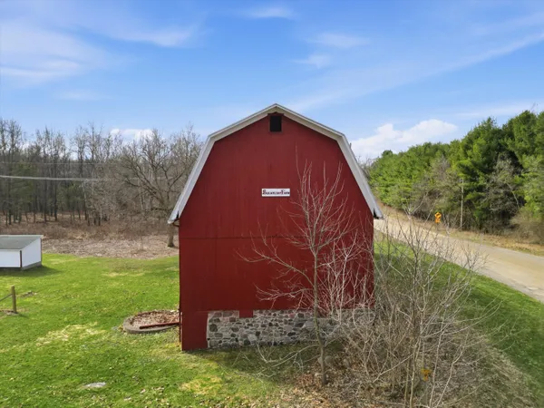 $489,000 | 17753 Waterloo Road, Chelsea, MI 48118