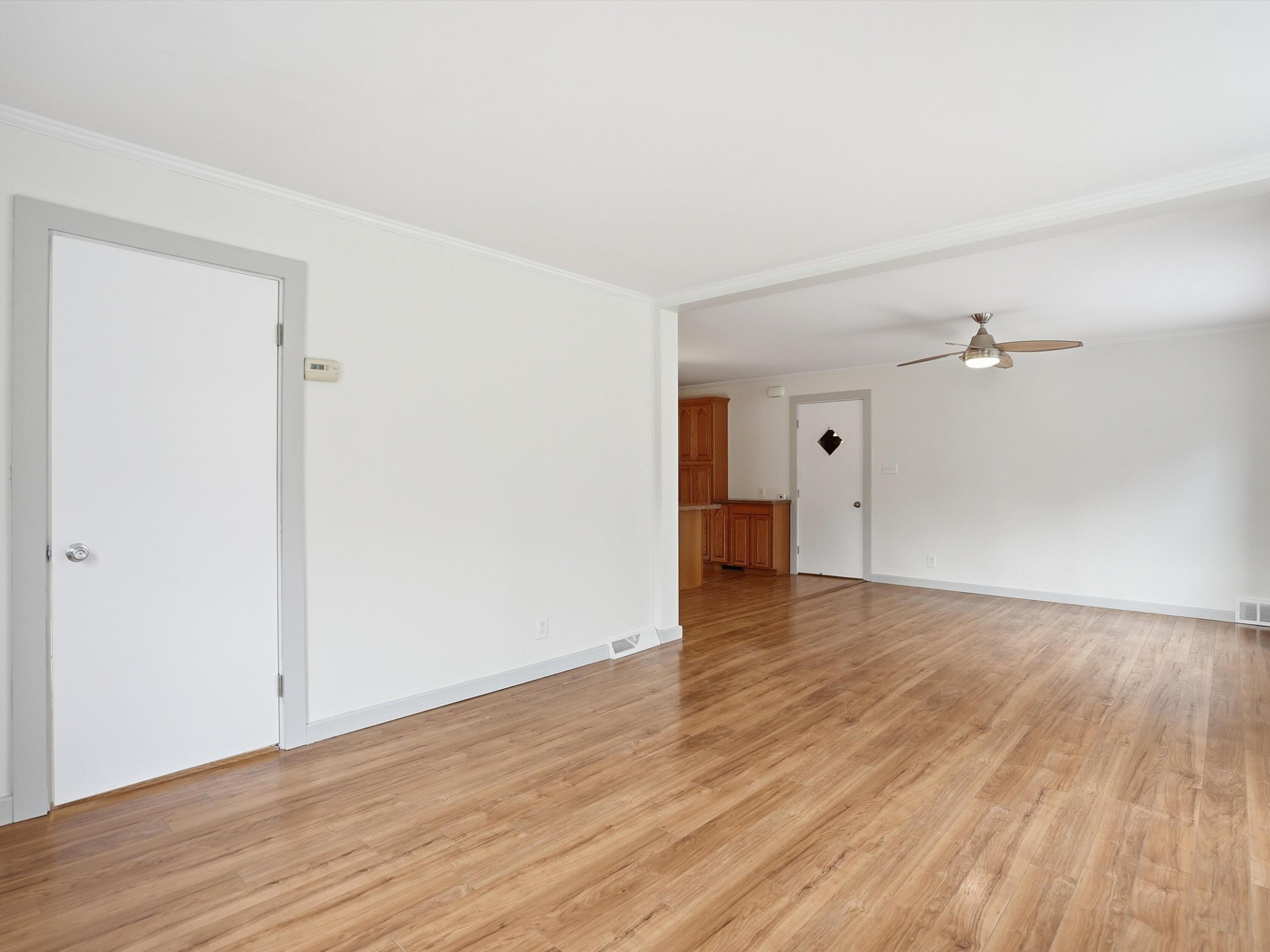 17753 Waterloo Road Chelsea, MI 48118 - Photo 6 of 93 06-DSC02103