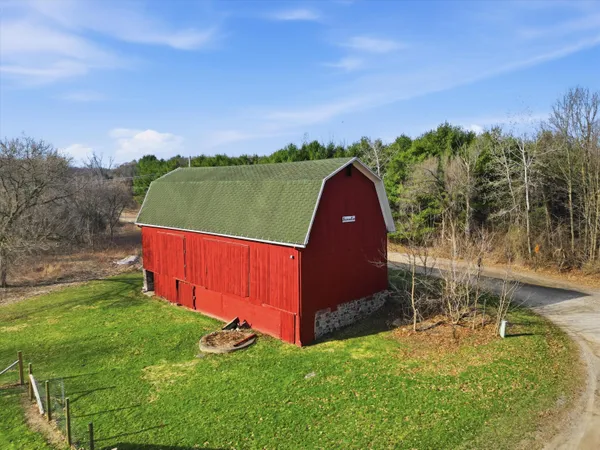 $489,000 | 17753 Waterloo Road, Chelsea, MI 48118