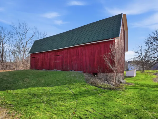 $489,000 | 17753 Waterloo Road, Chelsea, MI 48118