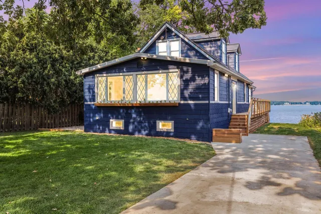 $850,000 | 2201 Lakeshore Drive, Dover, WI 53139