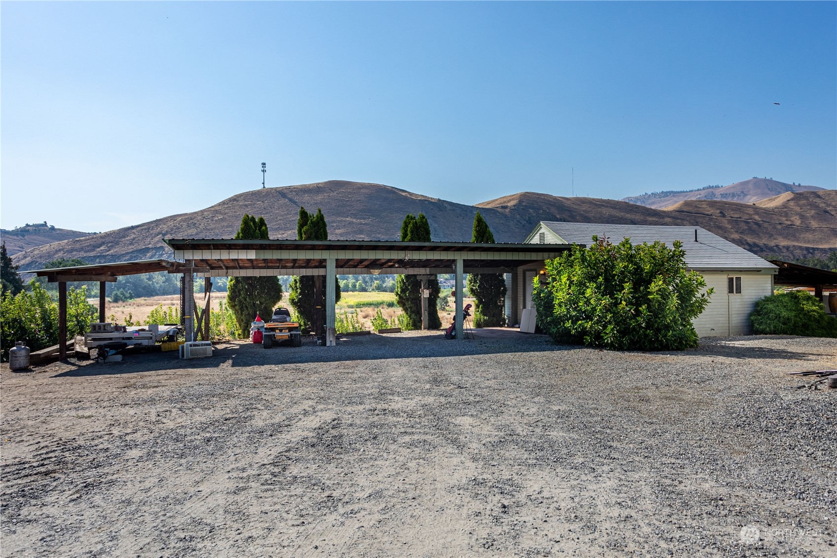 617 Lower Sunnyslope Road Wenatchee, WA 98801 - Photo 3 of 26 Gallery Image 3