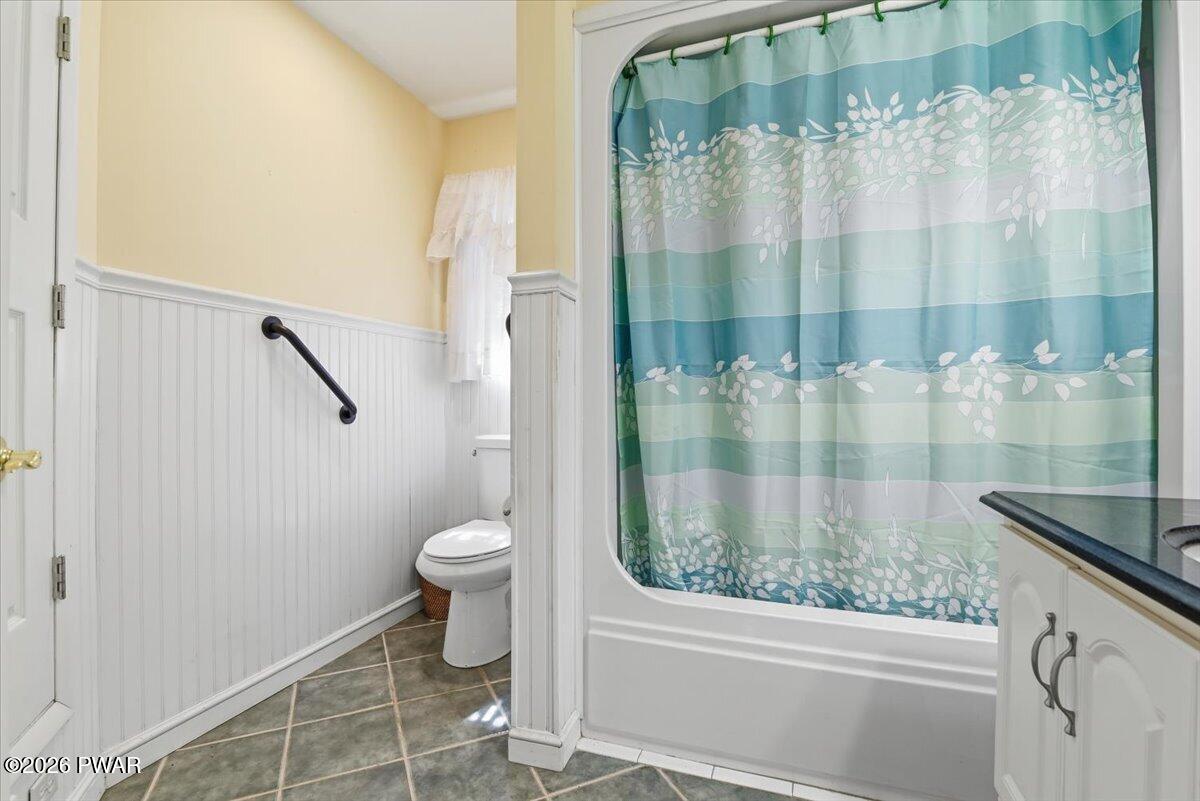 6 Ridge View Road Hawley, PA 18428 - Photo 28 of 96 Main Bathroom