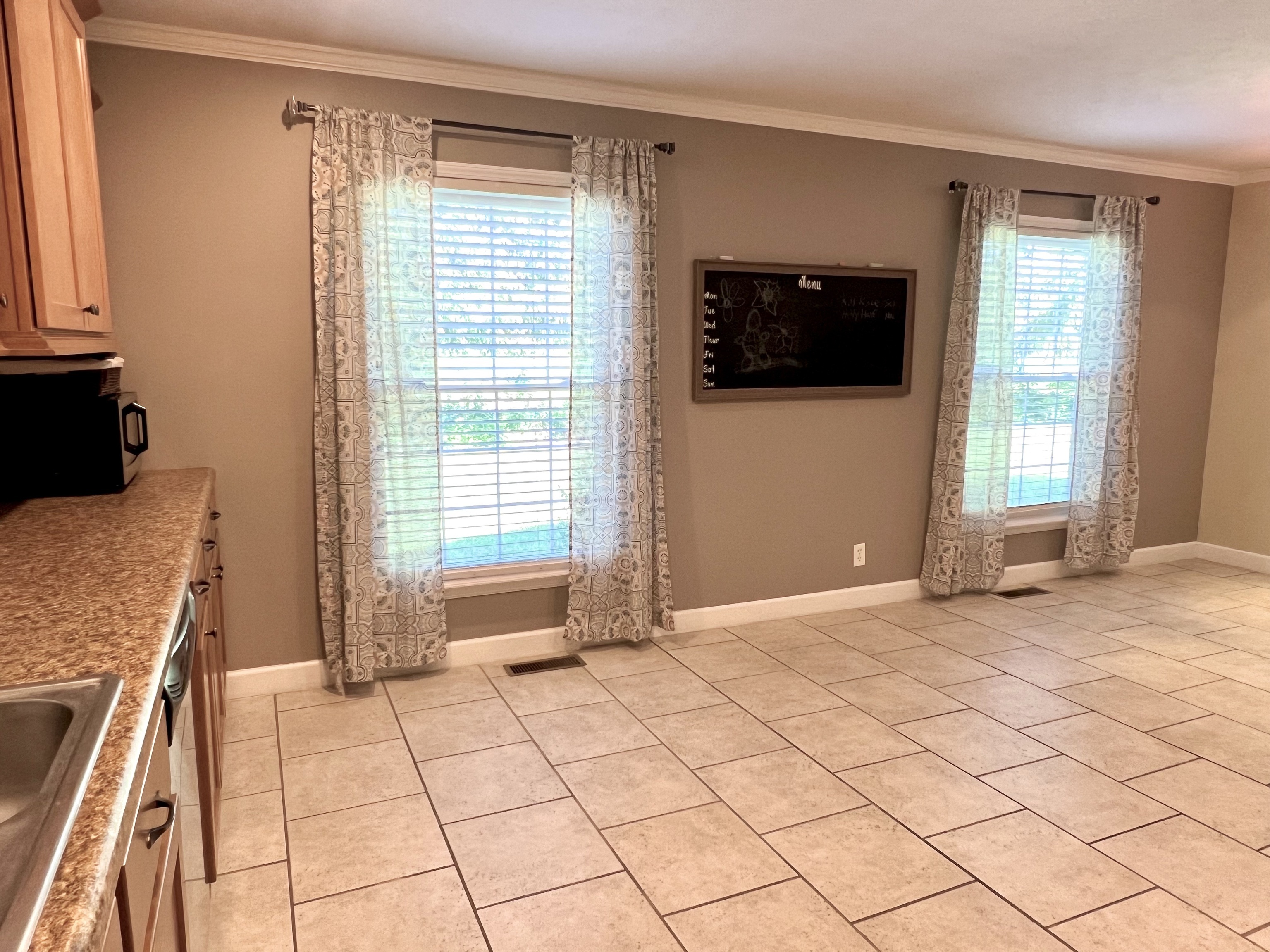 3215 North Marr Road Columbus, IN 47203 - Photo 12 of 29 Gallery Image 12