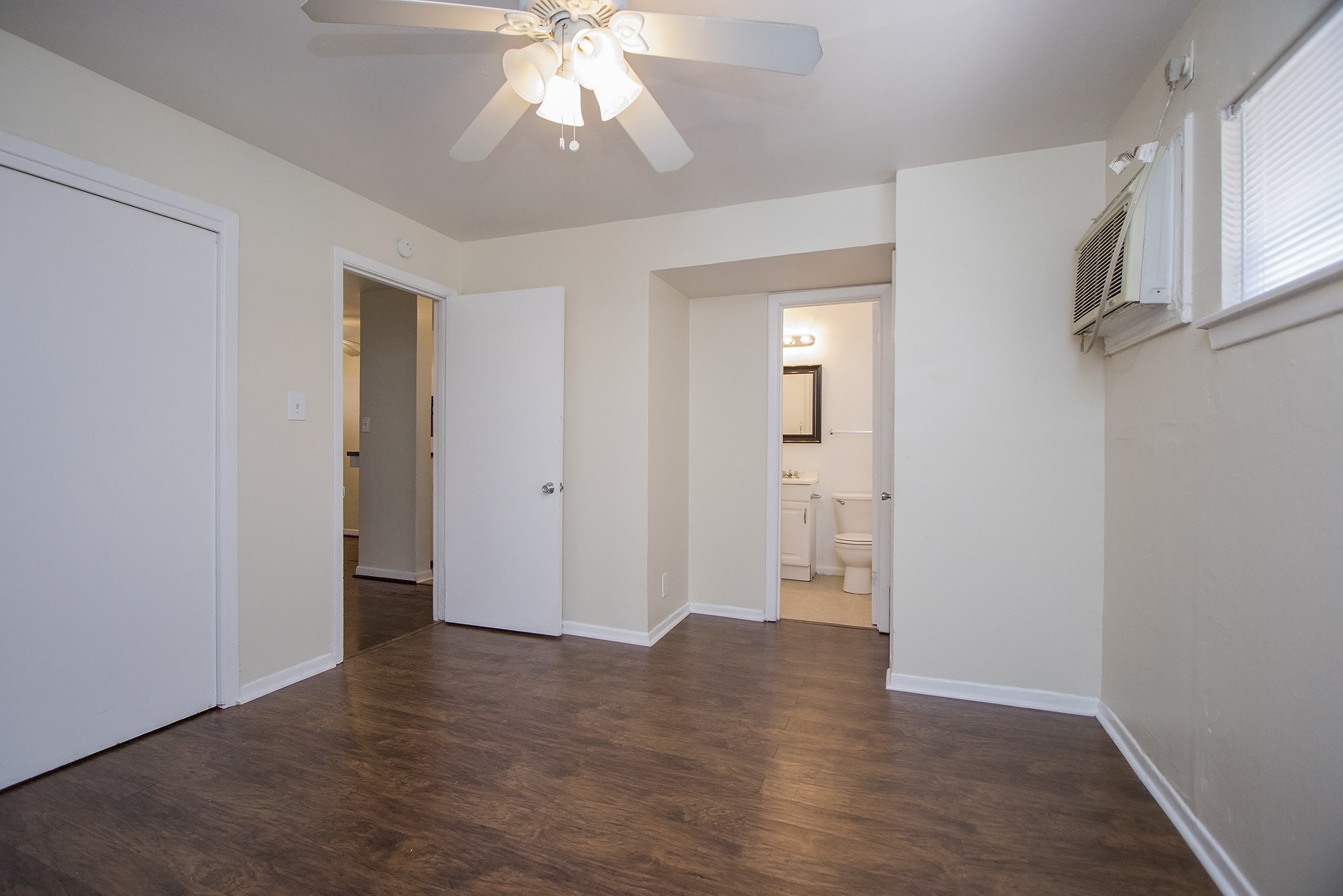 8803 Timberside Drive, Unit 6 Houston, TX 77025 - Photo 5 of 12
