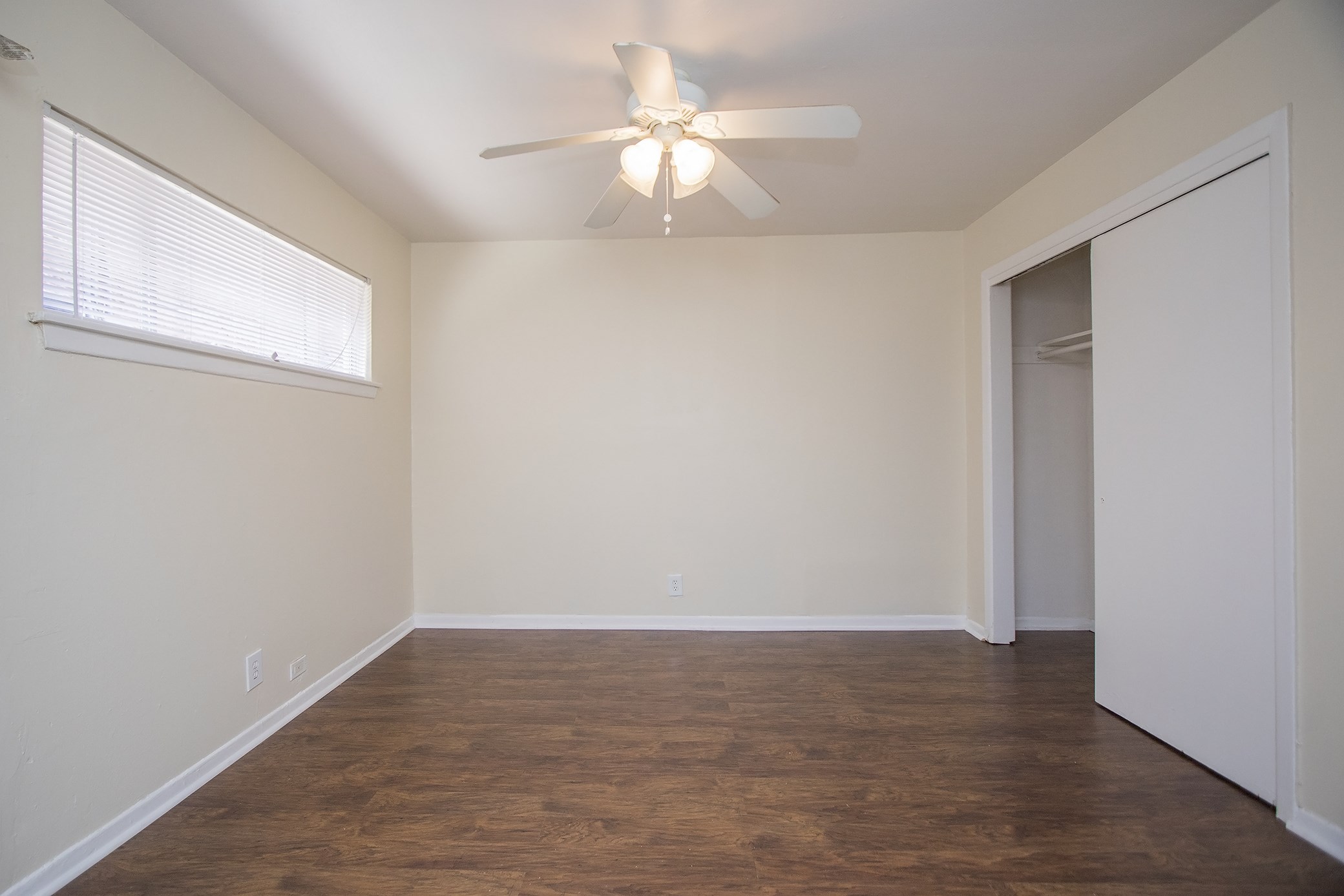 8803 Timberside Drive, Unit 6 Houston, TX 77025 - Photo 8 of 12