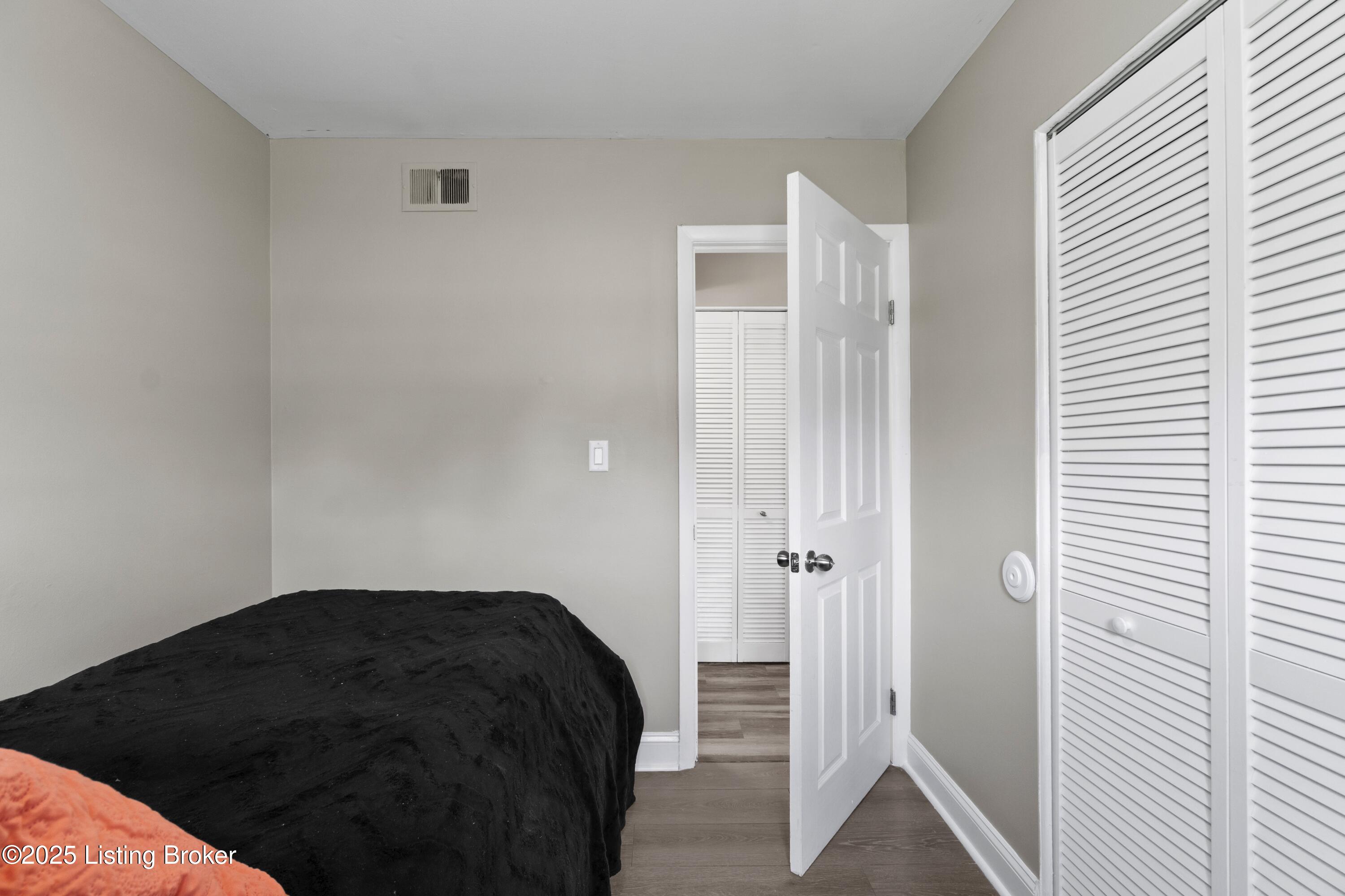 180 Valley Road Louisville, KY 40229 - Photo 20 of 29 dsc05064